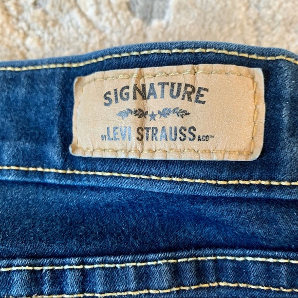 Women’s Levi’s Strauss modern skinny jeans 37” L 19” hip to hip - Picture 10 of 10